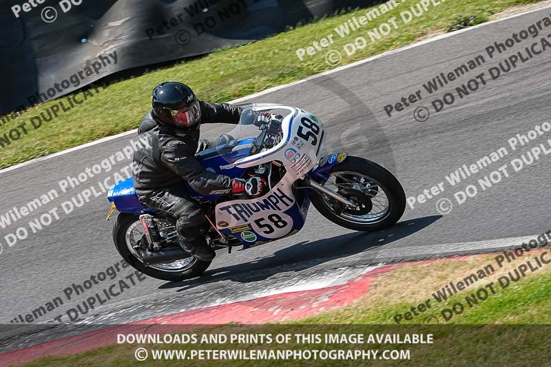cadwell park;cadwell park photographs;cadwell trackday photographs;enduro digital images;event digital images;eventdigitalimages;peter wileman photography;racing digital images;trackday digital images;trackday photos